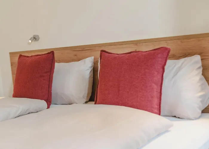 Alpine 208 By Globboard *